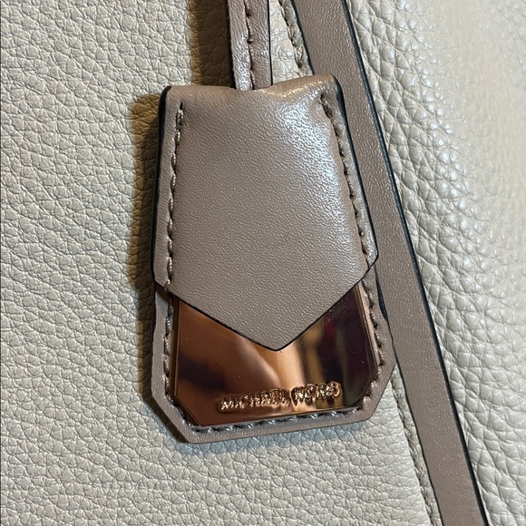 Michael Kors Whitney leather large Tote Bag - Picture 5 of 16